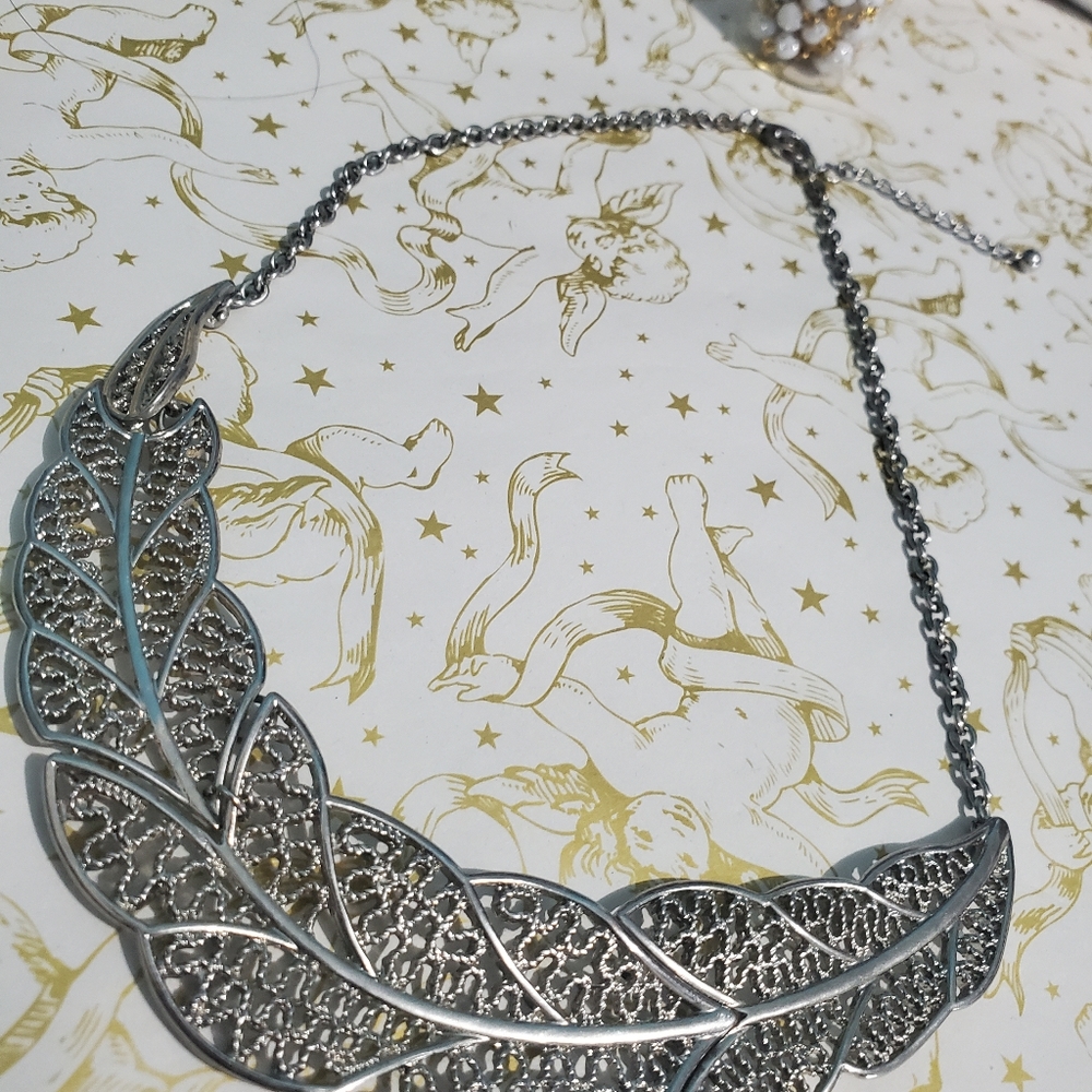 Leaf Statement Necklace - image 6